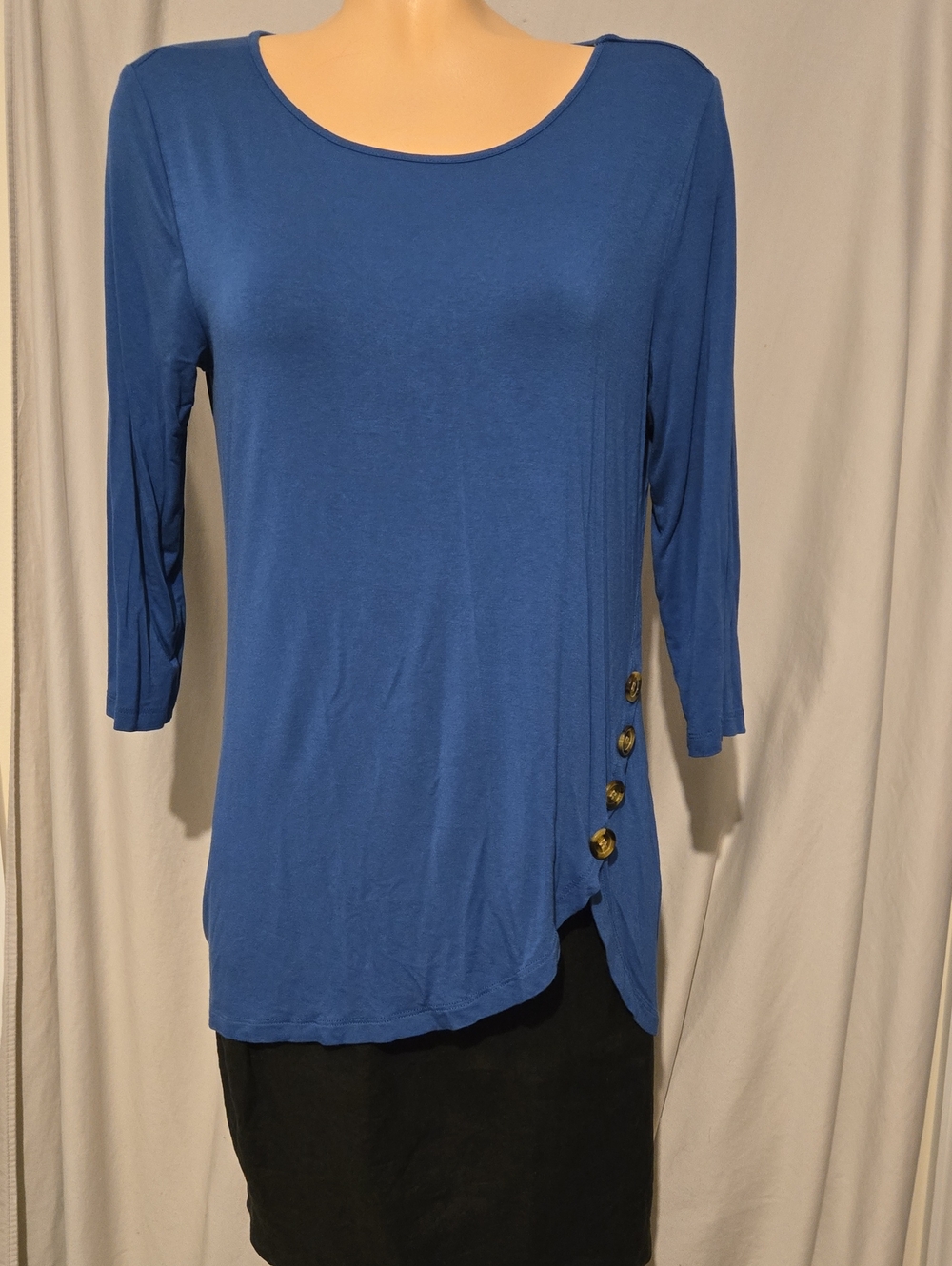 Blue Scoop Neck 3/4 Sleeve Button-Accent Women's Top